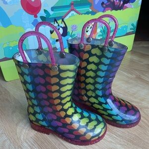 Wildkin Colorful Heart Pattern Rain Boots